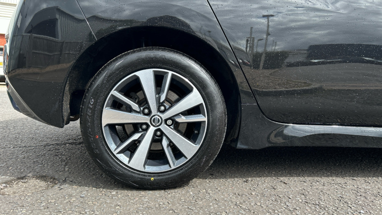 Nissan LEAF 110kW Acenta 40kWh 5dr Auto [6.6kw Charger] Electric Hatchback